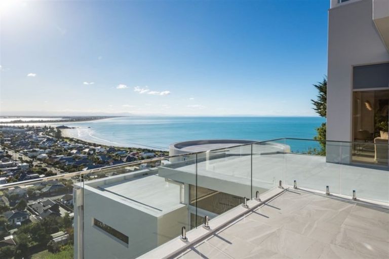 Photo of property in 64 Scarborough Road, Scarborough, Christchurch, 8081