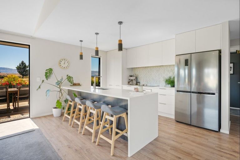 Photo of property in 8 Tahi Street, Albert Town, Wanaka, 9305