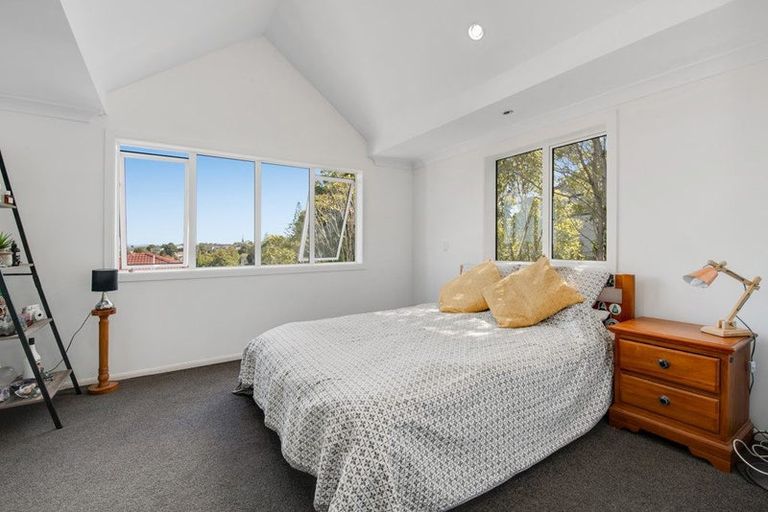 Photo of property in 1/7 Belle Verde Drive, Sunnynook, Auckland, 0630