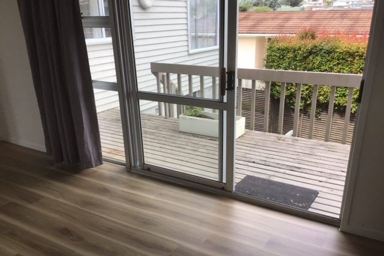 Photo of property in 12 Lyttelton Avenue, Forrest Hill, Auckland, 0620