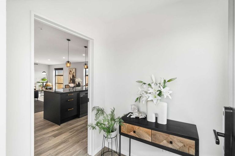 Photo of property in 3 Higgins Street, Woodend, 7610