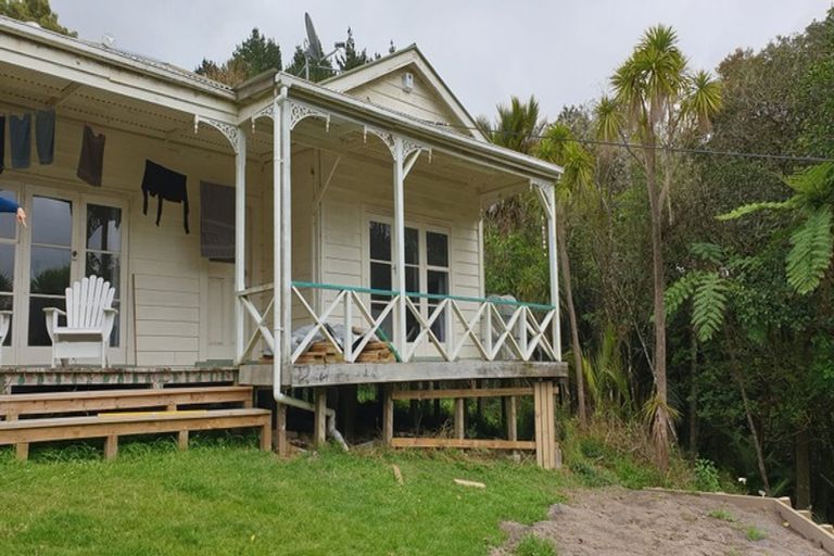 Photo of property in 826 Bickerstaffe Road, Maungaturoto, 0587