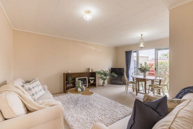Photo of property in 49 Arawhata Road, Paraparaumu, 5032