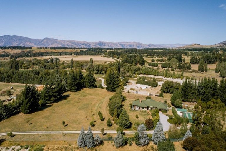 Photo of property in 11 Riverbank Road, Wanaka, 9382