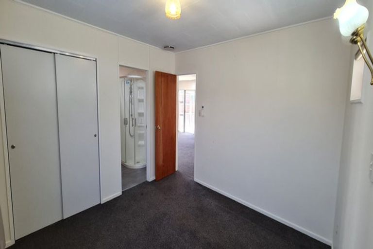 Photo of property in 8a Elizabeth Avenue, Heretaunga, Upper Hutt, 5018