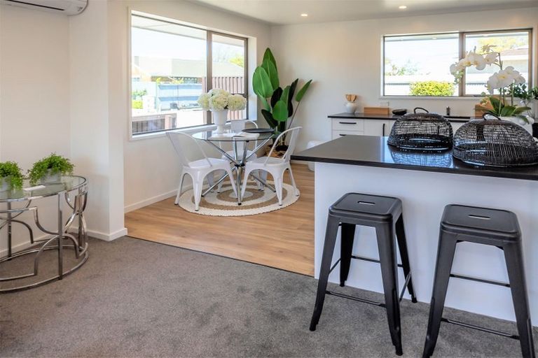 Photo of property in 1/450a Harewood Road, Harewood, Christchurch, 8051