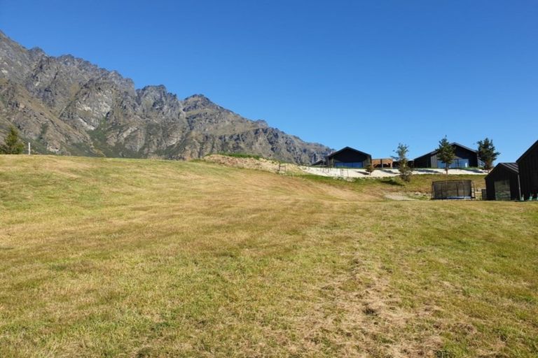 Photo of property in 6 Chimney Lane, Jacks Point, Queenstown, 9371