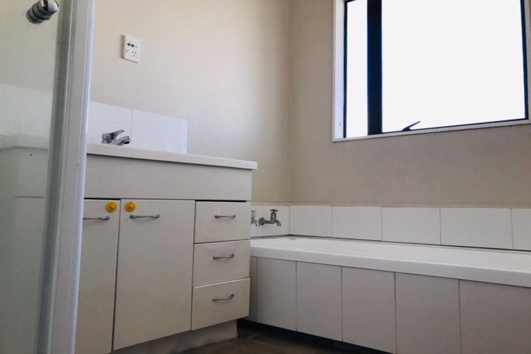 Photo of property in 3a Kohiwi Road, Manurewa, Auckland, 2102