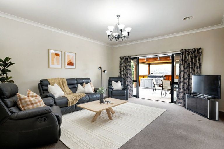 Photo of property in 29 Montrose Crescent, Huntington, Hamilton, 3210