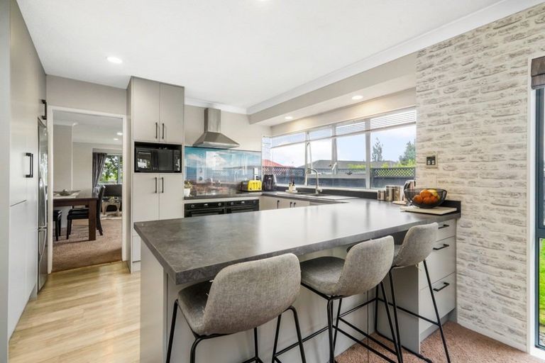 Photo of property in 1 Caesar Roose Drive, Glenview, Hamilton, 3206