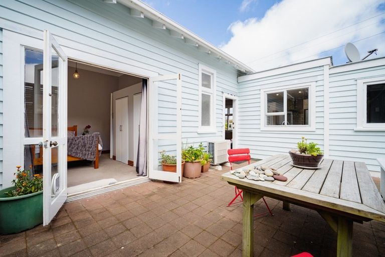 Photo of property in 25 Hugh Street, Sawyers Bay, Port Chalmers, 9023
