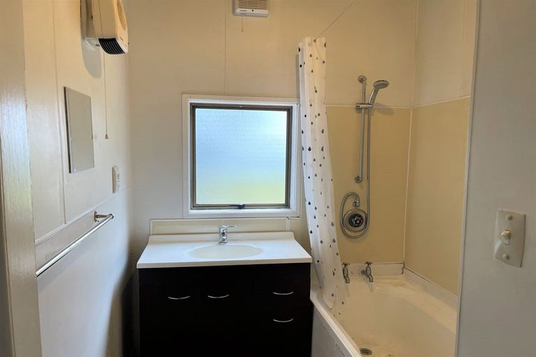 Photo of property in 84 Ajax Street, Milton, 9220