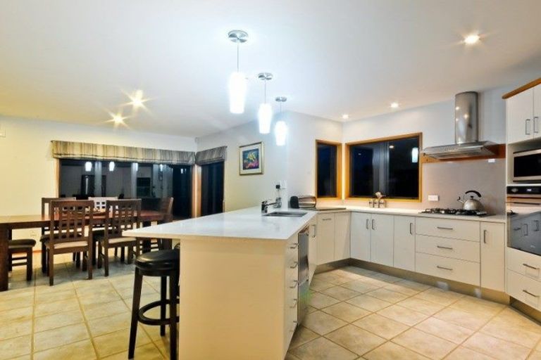 Photo of property in 8 Castlewold Place, Huntington, Hamilton, 3210