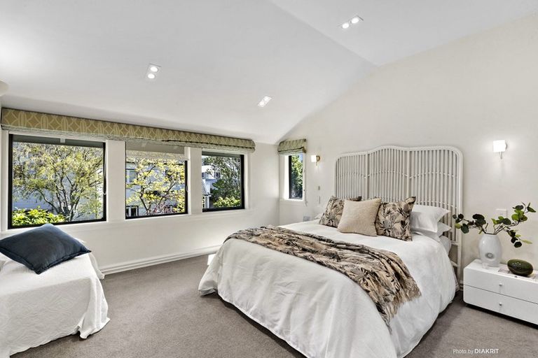 Photo of property in 54b Hobson Street, Thorndon, Wellington, 6011