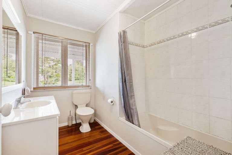 Photo of property in 2/14d Moffat Road, Red Beach, 0932