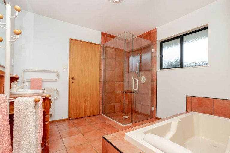 Photo of property in 9 Smith Street, Dannevirke, 4930