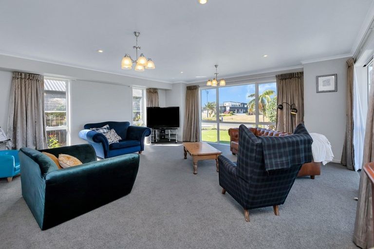 Photo of property in 4 Lanyard Place, One Tree Point, 0118