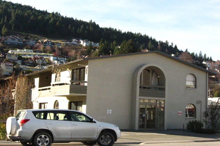 Photo of property in 67a Stanley Street, Queenstown, 9300