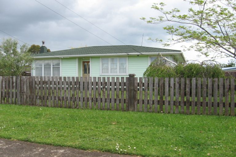 Photo of property in 10 Olive Crescent, Papatoetoe, Auckland, 2025