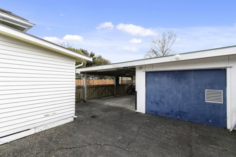 Photo of property in 3 Poole Crescent, Wainuiomata, Lower Hutt, 5014