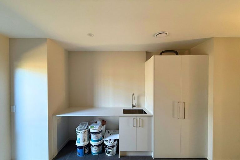 Photo of property in 92 Northlake Drive, Wanaka, 9305