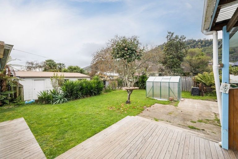 Photo of property in 151 Tipahi Street, Nelson South, Nelson, 7010