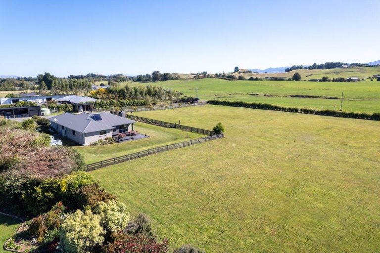 Photo of property in 11 Adelaide Road, Dannevirke, 4978