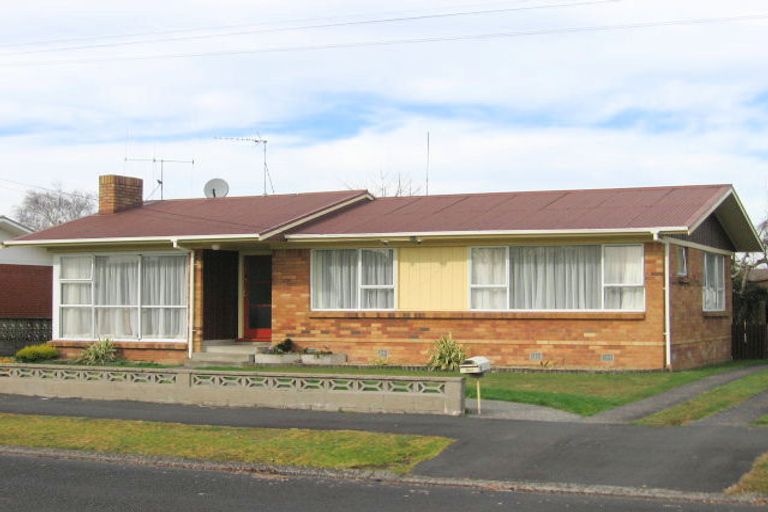 Photo of property in 7 Larnach Street, St Andrews, Hamilton, 3200