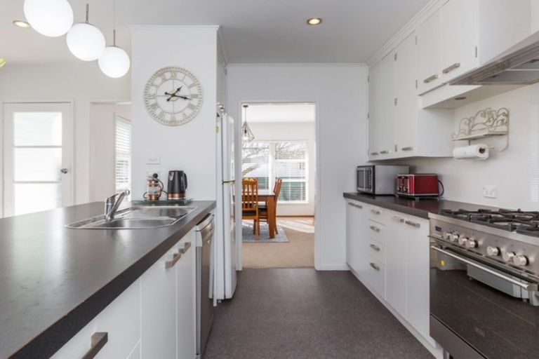 Photo of property in 10 Pembroke Street, Taradale, Napier, 4112