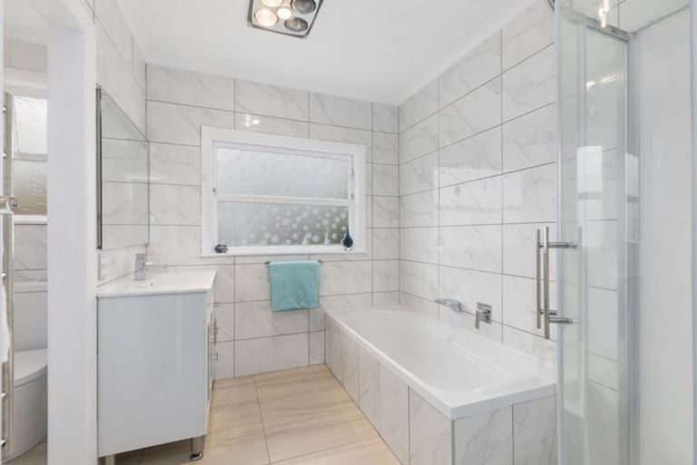 Photo of property in 162 Kings Crescent, Hutt Central, Lower Hutt, 5010