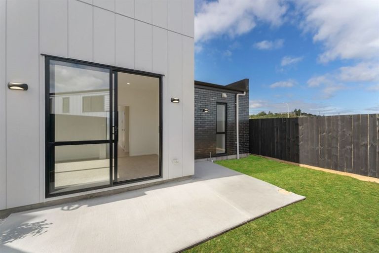 Photo of property in 53 Sunnyheights Road, Orewa, 0931