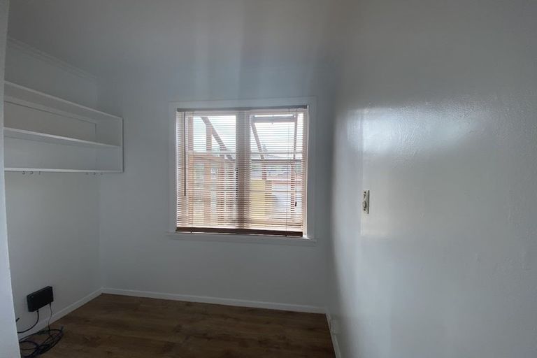 Photo of property in 70 Stokes Valley Road, Stokes Valley, Lower Hutt, 5019