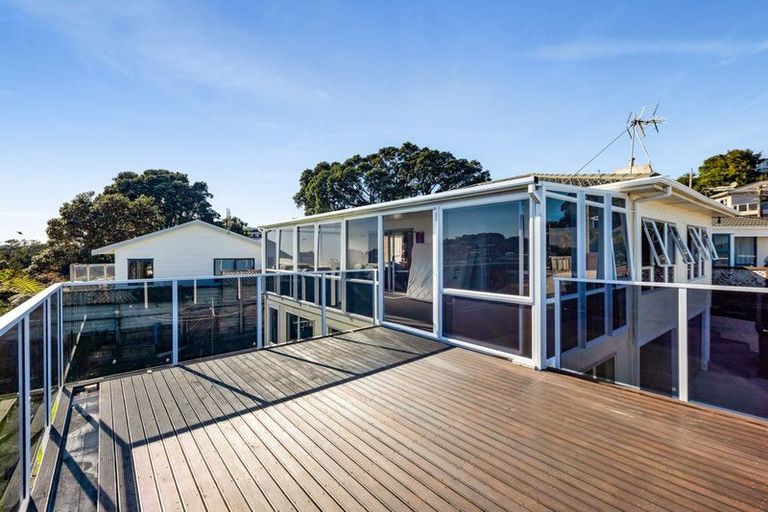 Photo of property in 17 Mount View Place, Spotswood, New Plymouth, 4310