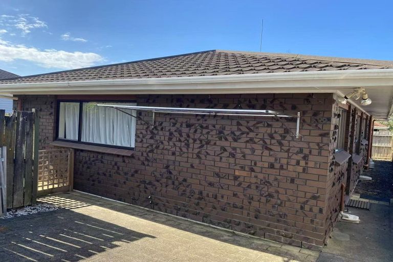 Photo of property in 2/42 Abercrombie Street, Howick, Auckland, 2014