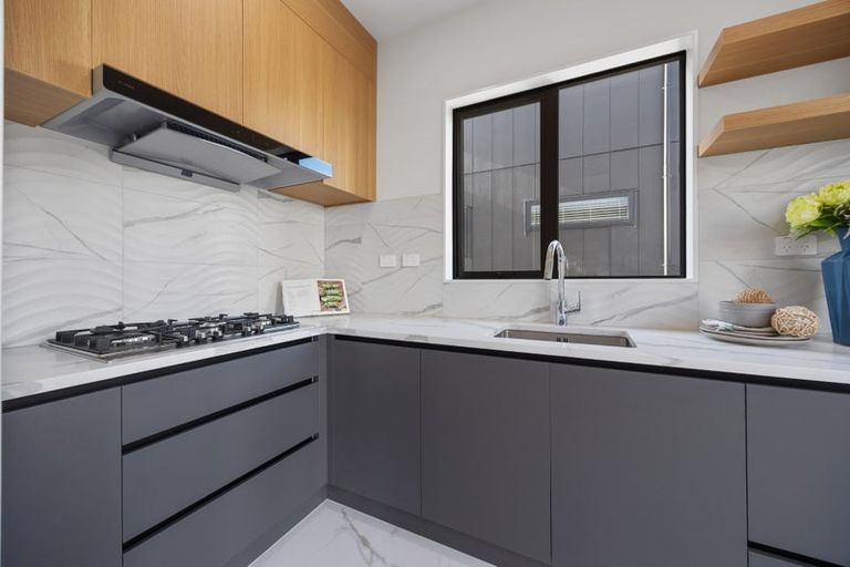 Photo of property in 8 Mill Hill Close, Flat Bush, 2019