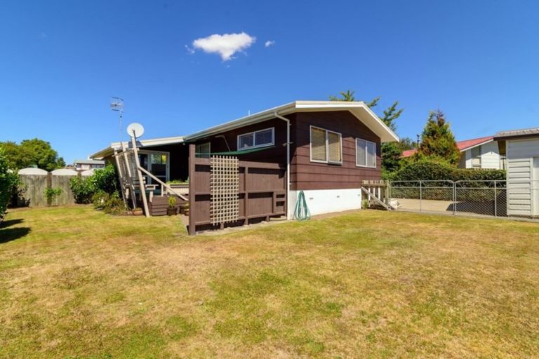 Photo of property in 32 Rewarewa Street, Owhata, Rotorua, 3010