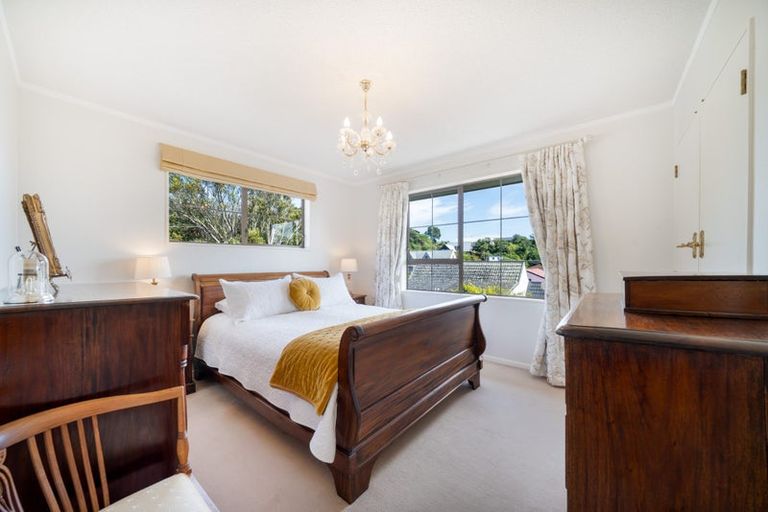 Photo of property in 8 Makatote Grove, Churton Park, Wellington, 6037