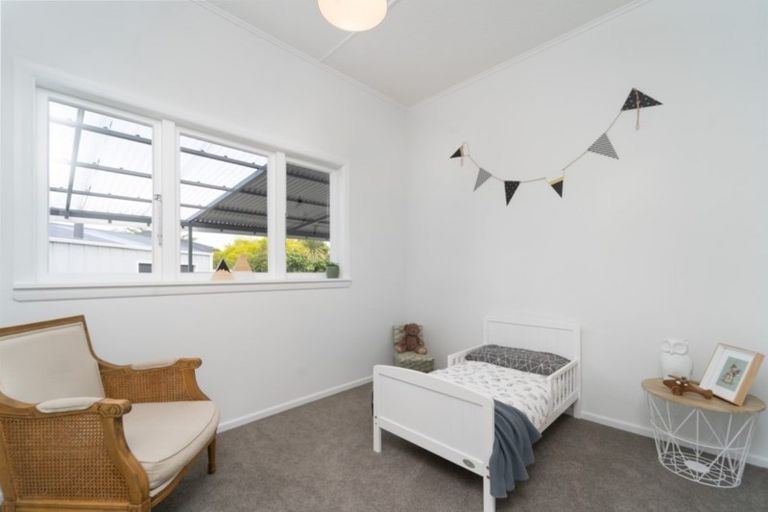 Photo of property in 19 Humphries Street, Greytown, 5712