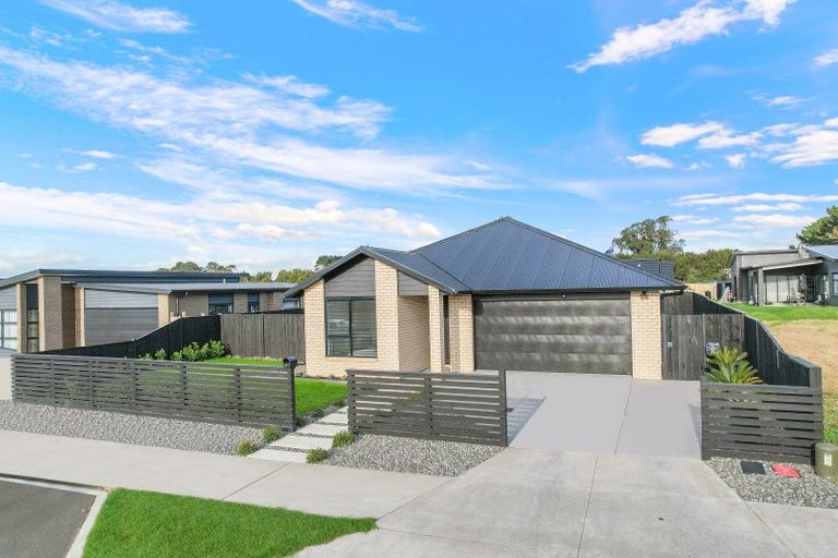 Photo of property in 4 Orawahi Road, Glenbrook, 2681