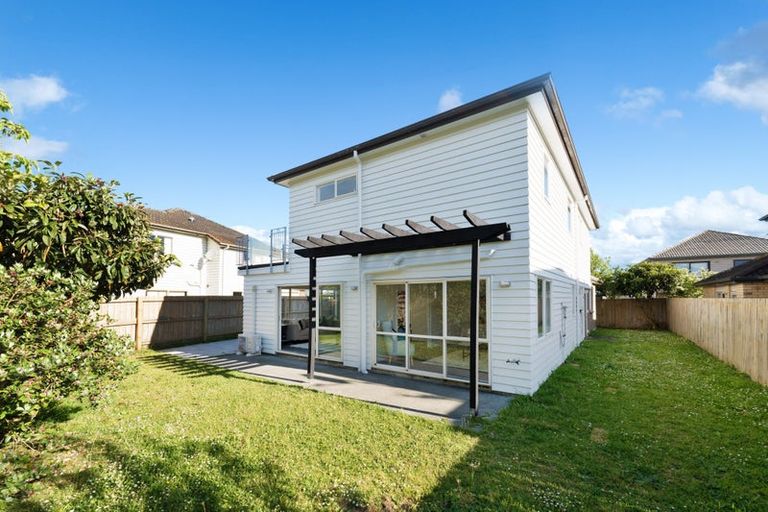 Photo of property in 7 Merlot Way, Te Atatu South, Auckland, 0610