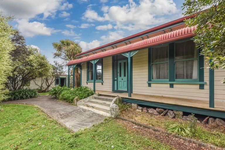 Photo of property in 24 Devon Street, Picton, 7220