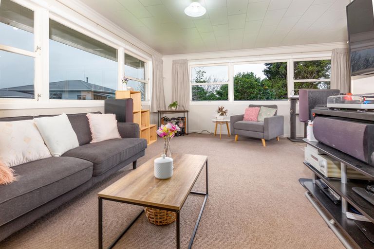 Photo of property in 1 Bella Villa Drive, Waiuku, 2123