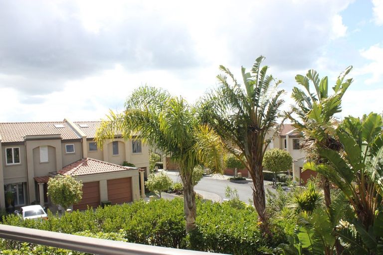 Photo of property in Point Ridge, 8/130f Gills Road, Albany Heights, Auckland, 0632