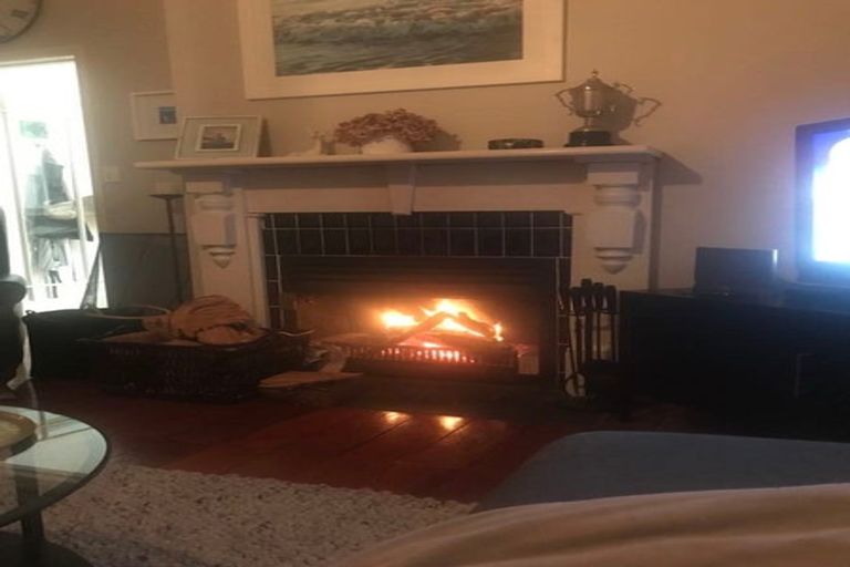 Photo of property in 959 Beach Road, Torbay, Auckland, 0630