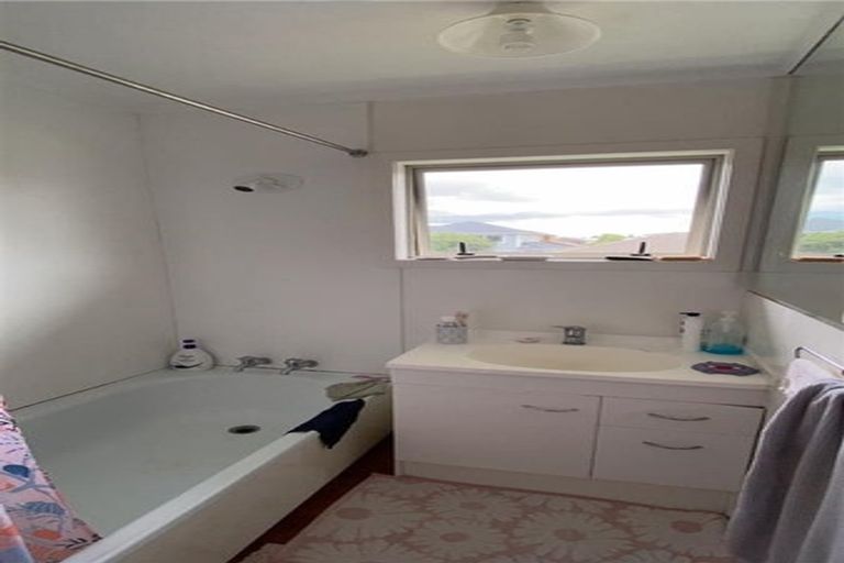 Photo of property in 2/101 Nelson Street, Howick, Auckland, 2014