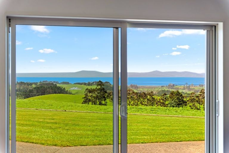 Photo of property in 107 Fuller Road, South Head, Helensville, 0874