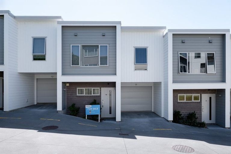 Photo of property in 10/19 Ruakiwi Road, Hamilton Lake, Hamilton, 3204