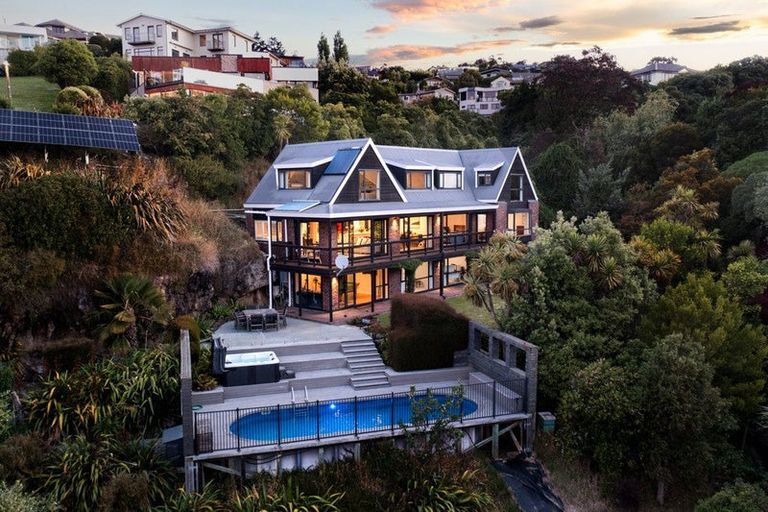 Photo of property in 34 Takahe Drive, Cashmere, Christchurch, 8022