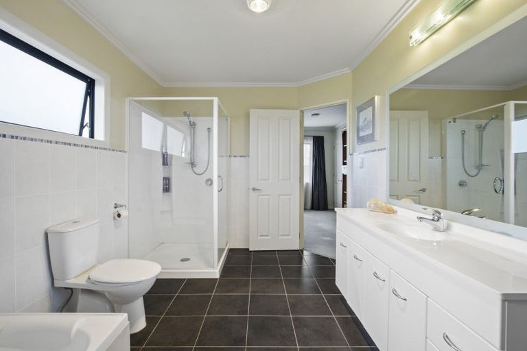 Photo of property in 11 Sangam Place, Pukekohe, 2120