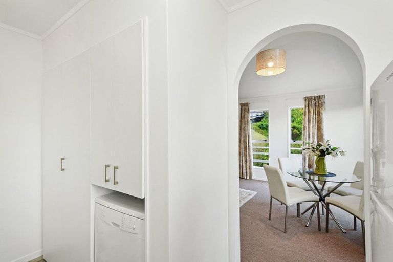 Photo of property in 24 Fyvie Avenue, Tawa, Wellington, 5028